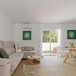 https://gibralfaro-apartment-by-hellomalaga.1costadelsol.com